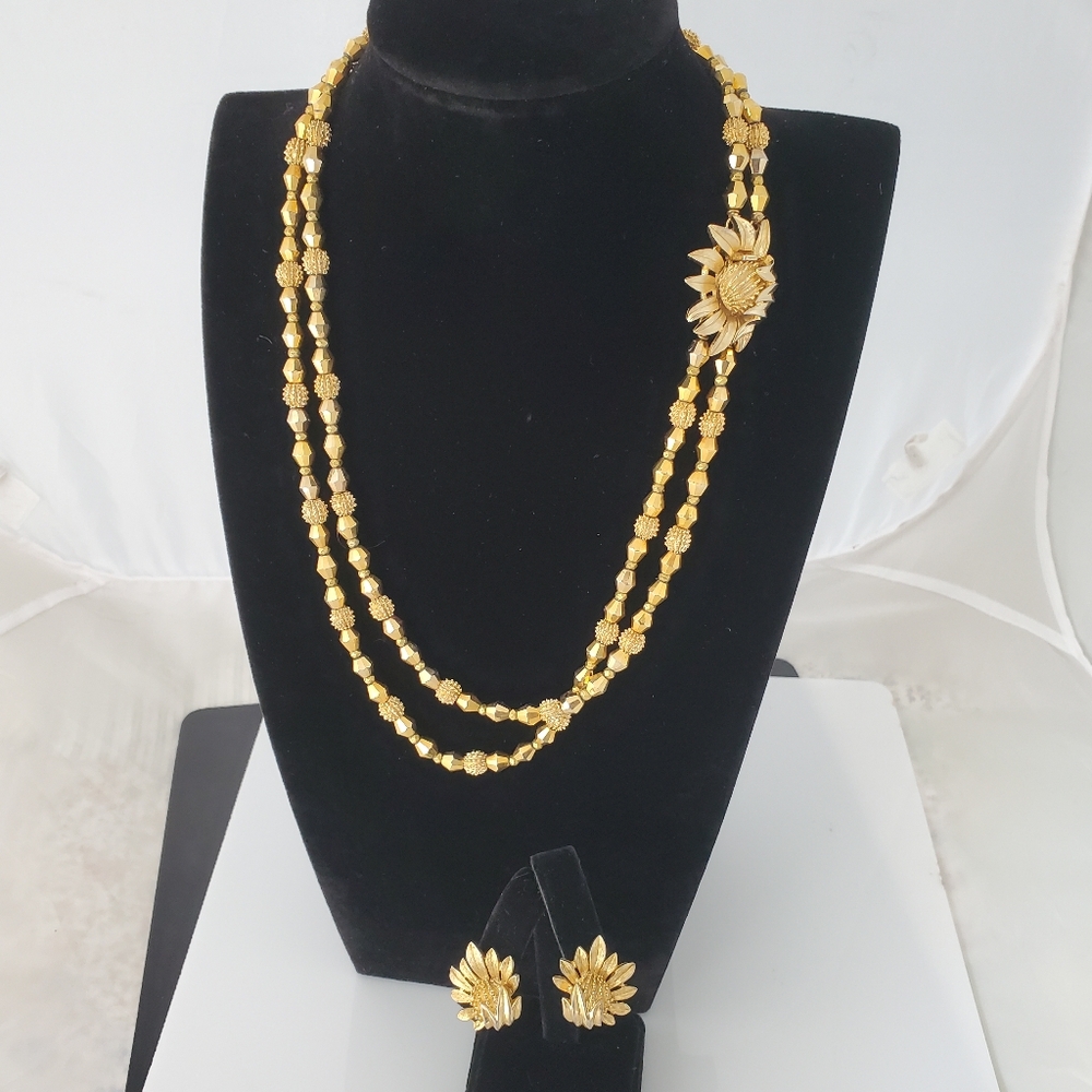 Crown Trifari sunflower necklace and earrings